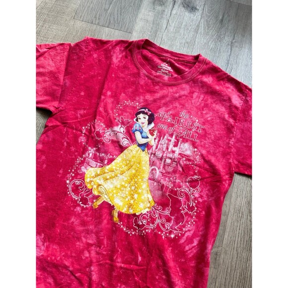 Disney Parks Snow White Tie Dye T-Shirt Exclusive Disneyland Size Medium - Picture 2 of 4
